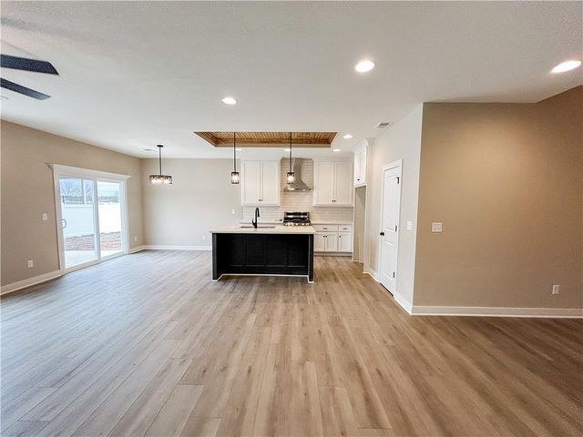 11800 E 231st Street, Peculiar, MO 64078