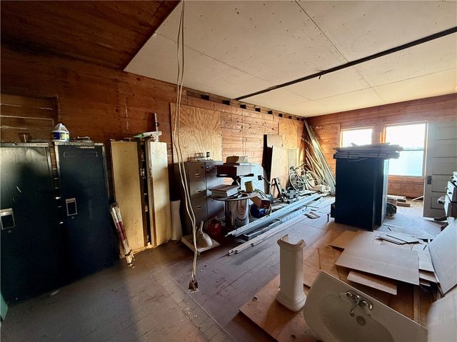 719 W Kleberg Ave, Kingsville, TX 78363