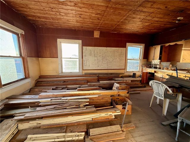 719 W Kleberg Ave, Kingsville, TX 78363