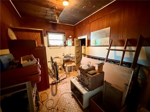 719 W Kleberg Ave, Kingsville, TX 78363