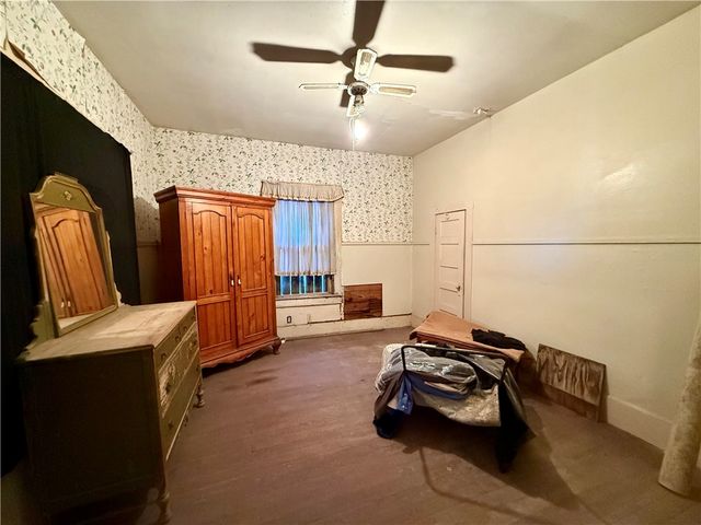 719 W Kleberg Ave, Kingsville, TX 78363