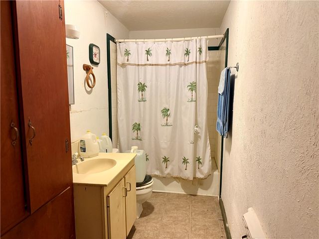 719 W Kleberg Ave, Kingsville, TX 78363