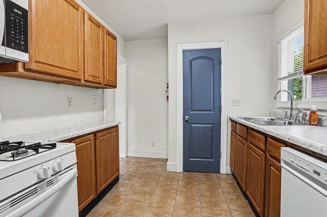 625 McCourtie Street, Kalamazoo City, MI 49008