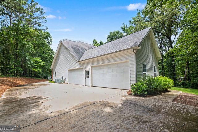 107 Cameron Pointe Drive, Lagrange, GA 30240