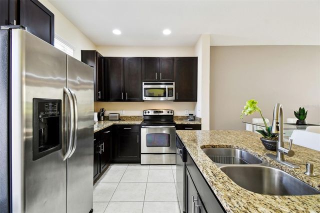 14090 AVENUE OF THE GROVES, Winter Garden, FL 34787