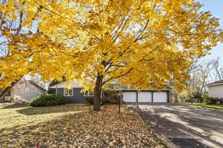 16405 13th Avenue N, Plymouth, MN 55447