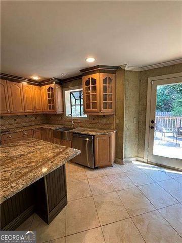 300 Shelli Lane, Roswell, GA 30075