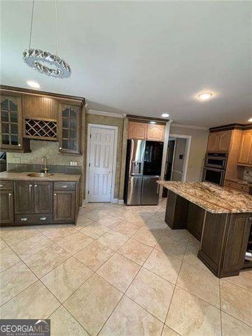 300 Shelli Lane, Roswell, GA 30075