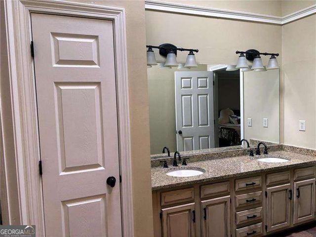 300 Shelli Lane, Roswell, GA 30075