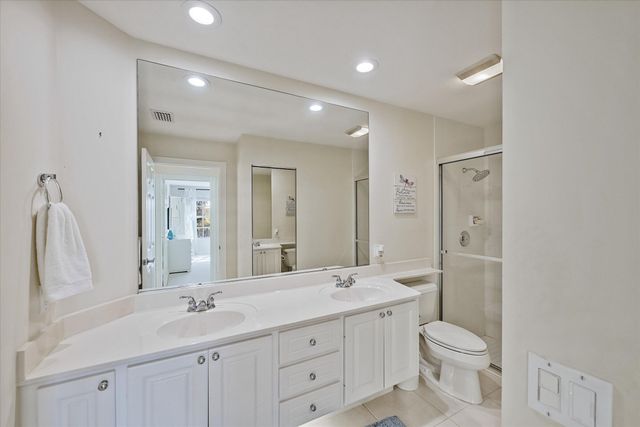 5063 Magnolia Bay Circle, Palm Beach Gardens, FL 33418