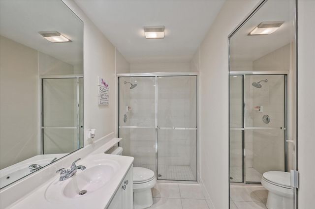 5063 Magnolia Bay Circle, Palm Beach Gardens, FL 33418