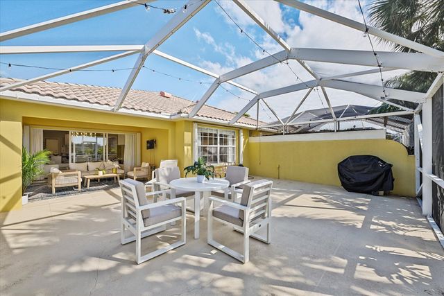 5063 Magnolia Bay Circle, Palm Beach Gardens, FL 33418