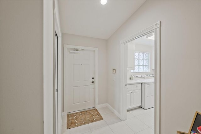 5063 Magnolia Bay Circle, Palm Beach Gardens, FL 33418