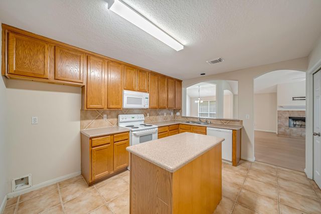 12810 Lake Shore Drive, Montgomery, TX 77356