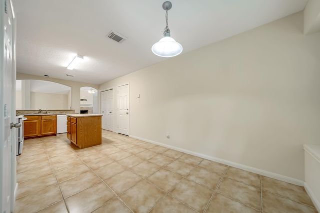 12810 Lake Shore Drive, Montgomery, TX 77356