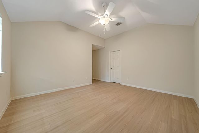 12810 Lake Shore Drive, Montgomery, TX 77356