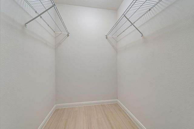 12810 Lake Shore Drive, Montgomery, TX 77356