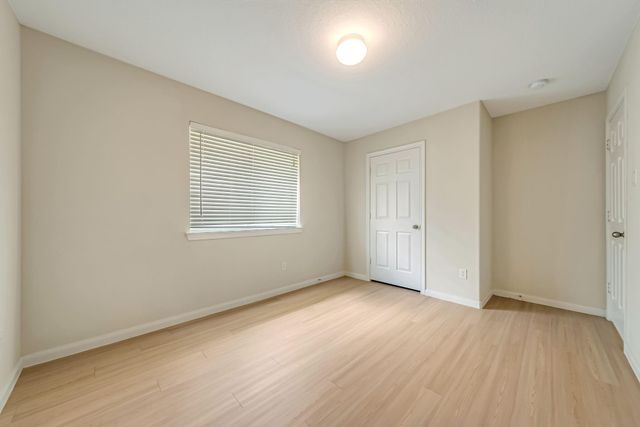 12810 Lake Shore Drive, Montgomery, TX 77356