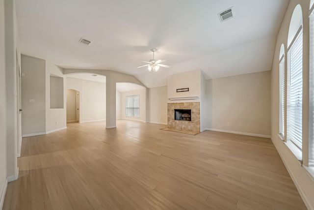 12810 Lake Shore Drive, Montgomery, TX 77356