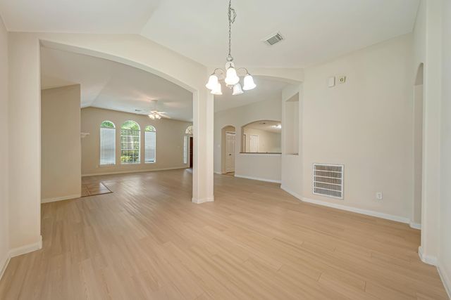 12810 Lake Shore Drive, Montgomery, TX 77356