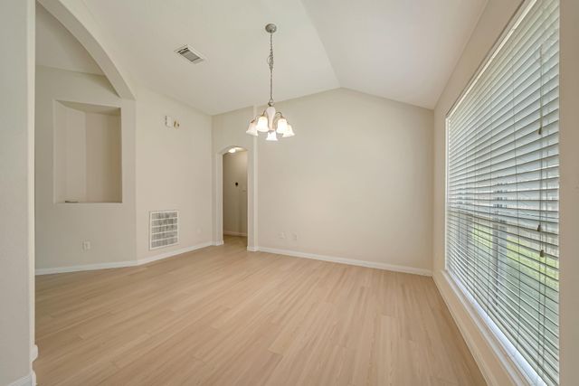 12810 Lake Shore Drive, Montgomery, TX 77356