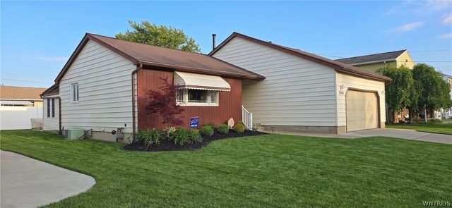 1543 Benjamin Drive, Niagara Falls, NY 14304