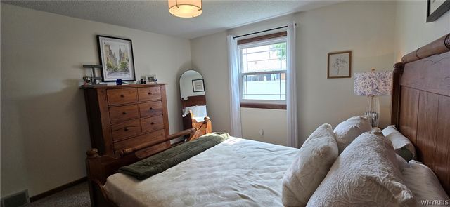 1543 Benjamin Drive, Niagara Falls, NY 14304
