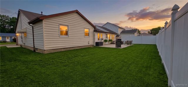 1543 Benjamin Drive, Niagara Falls, NY 14304
