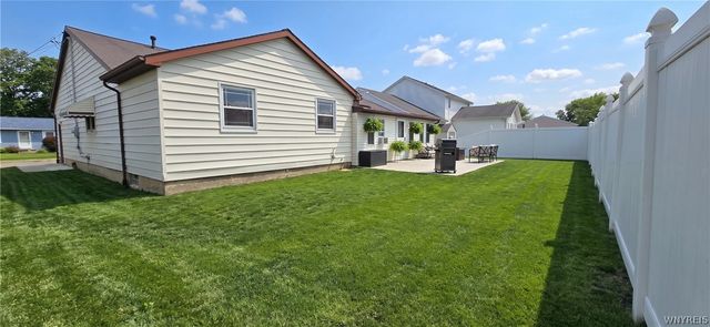 1543 Benjamin Drive, Niagara Falls, NY 14304