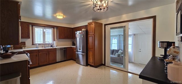 1543 Benjamin Drive, Niagara Falls, NY 14304
