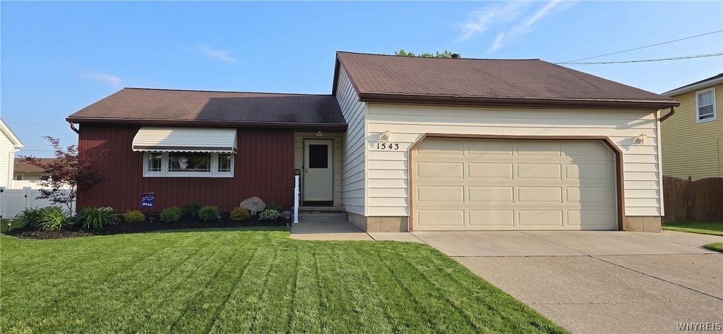 1543 Benjamin Drive, Niagara Falls, NY 14304