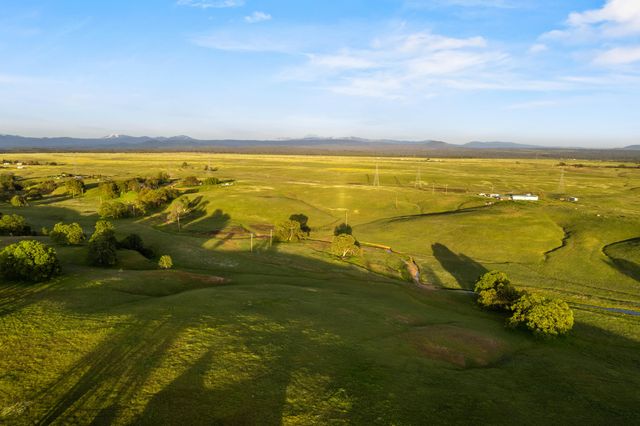 7457 Sprig Way, Millville, CA 96062