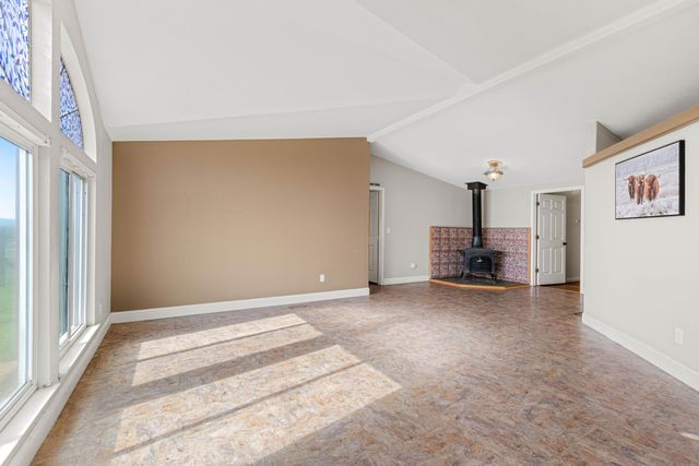 7457 Sprig Way, Millville, CA 96062