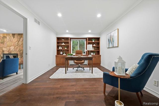 3755 Tremont Lane, Ann Arbor, MI 48105