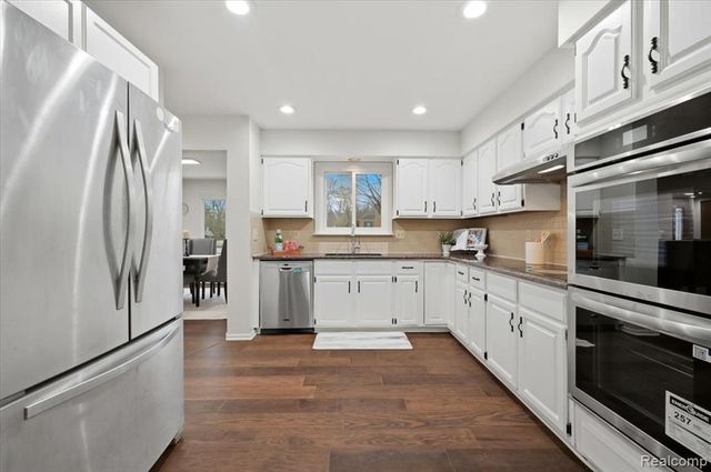 3755 Tremont Lane, Ann Arbor, MI 48105