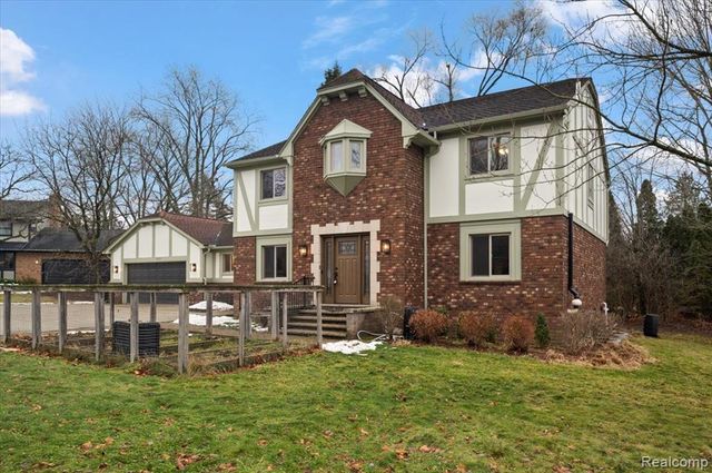 3755 Tremont Lane, Ann Arbor, MI 48105