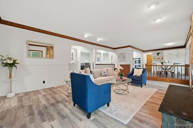 3755 Tremont Lane, Ann Arbor, MI 48105