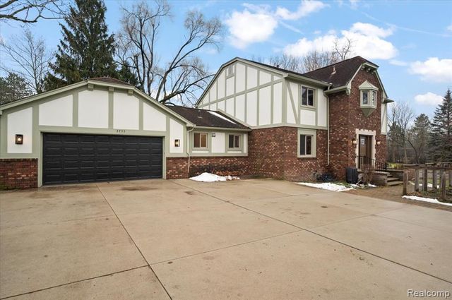 3755 Tremont Lane, Ann Arbor, MI 48105