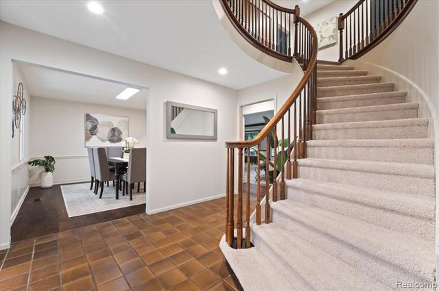 3755 Tremont Lane, Ann Arbor, MI 48105