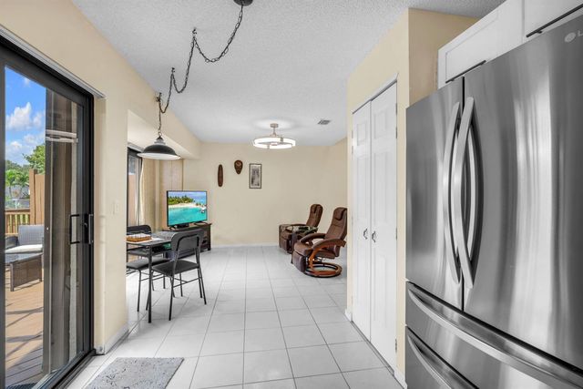 1109 LANDINGS Boulevard, Greenacres, FL 33413