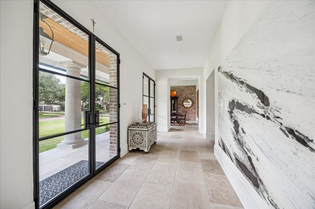 7 Hedwig Shadows Drive, Houston, TX 77024