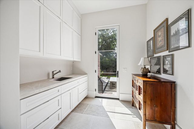 7 Hedwig Shadows Drive, Houston, TX 77024