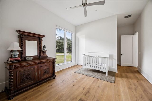 7 Hedwig Shadows Drive, Houston, TX 77024