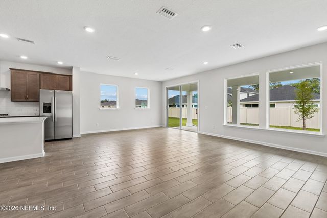 75852 WALKING PATH Lane, Yulee, FL 32097