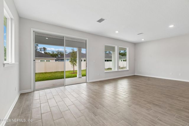 75852 WALKING PATH Lane, Yulee, FL 32097