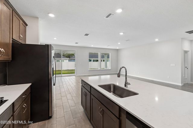 75852 WALKING PATH Lane, Yulee, FL 32097