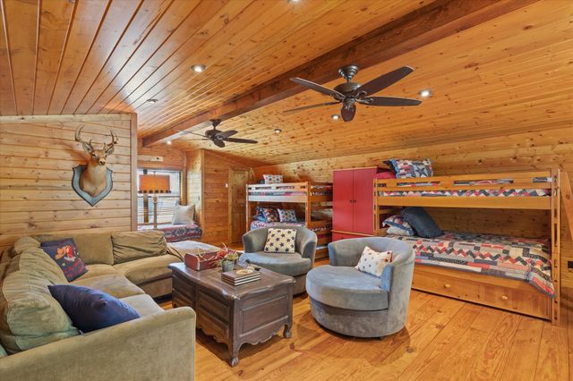 900 King Thomas Drive, Scroggins, TX 75480