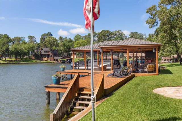 900 King Thomas Drive, Scroggins, TX 75480
