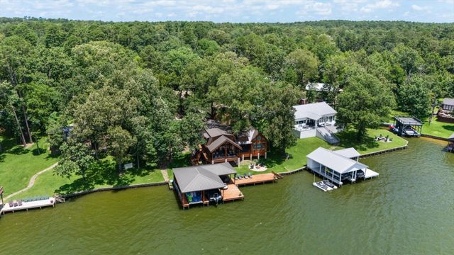 900 King Thomas Drive, Scroggins, TX 75480