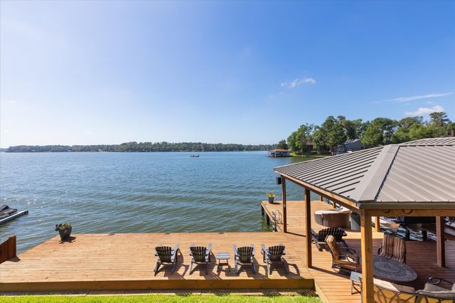 900 King Thomas Drive, Scroggins, TX 75480